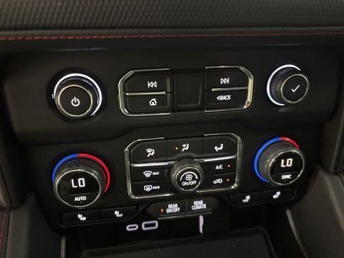 Used 2022 Chevrolet Tahoe RST w/ Sport Performance Package image 21