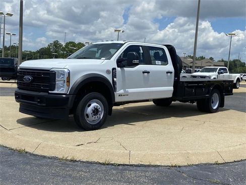 New 2025 Ford F550 4x4 Crew Cab Super Duty image 5