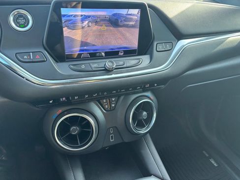 Used 2022 Chevrolet Blazer LT FWD image 15