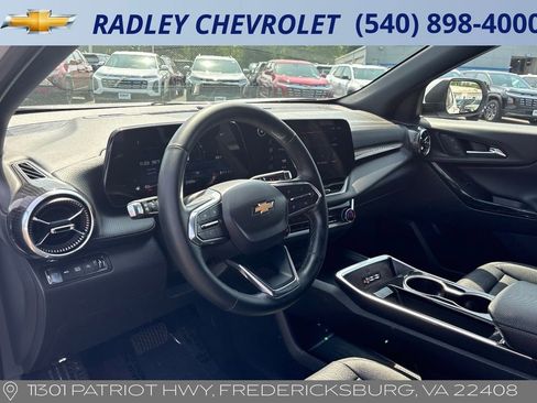 Certified 2025 Chevrolet Equinox LT w/ Convenience Package II AWD/4WD image 4