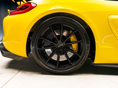 Used 2016 Porsche Cayman GT4 w/ Sport Chrono Package RWD image 33