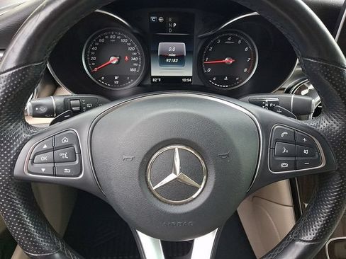 Used 2019 Mercedes-Benz GLC 300 4MATIC image 20