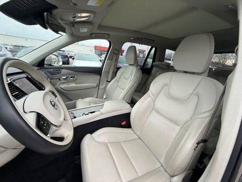 Used 2023 Volvo XC90 B6 Ultimate w/ Protection Package Premier image 3