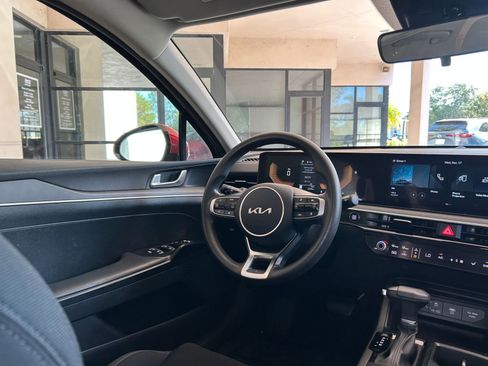 Used 2025 Kia K5 LXS image 29