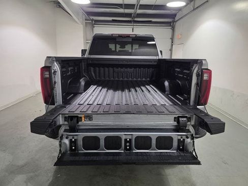 New 2026 GMC Sierra 2500 Denali w/ Technology Package AWD/4WD image 8
