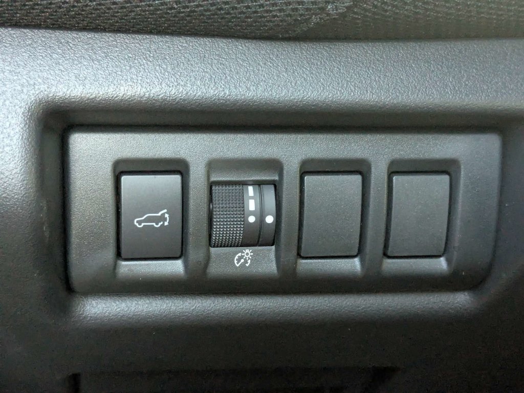 Used 2026 Subaru Outback Premium AWD/4WD image 30
