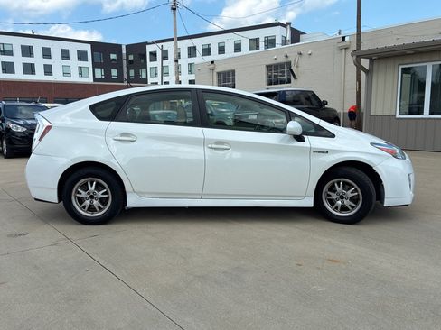 Used 2010 Toyota Prius FWD image 4
