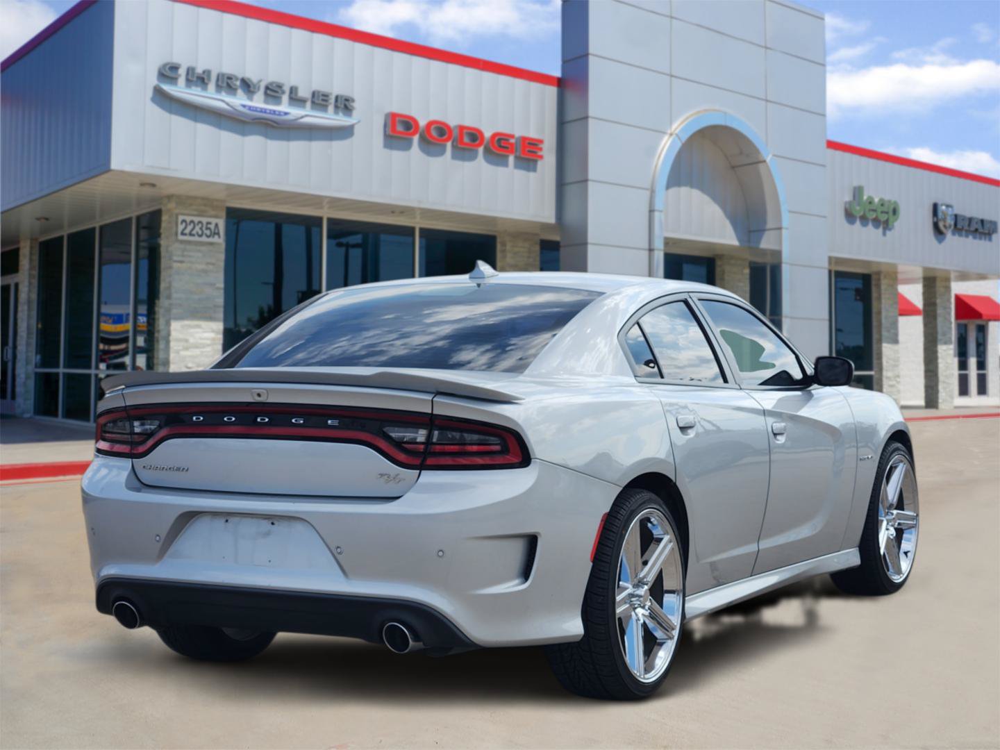 Used 2020 Dodge Charger R/T RWD image 5