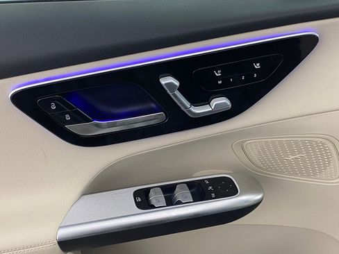 Used 2026 Mercedes-Benz GLC 300 4MATIC image 14