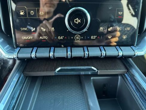 New 2026 GMC Acadia Denali w/ Super Cruise Package FWD image 23