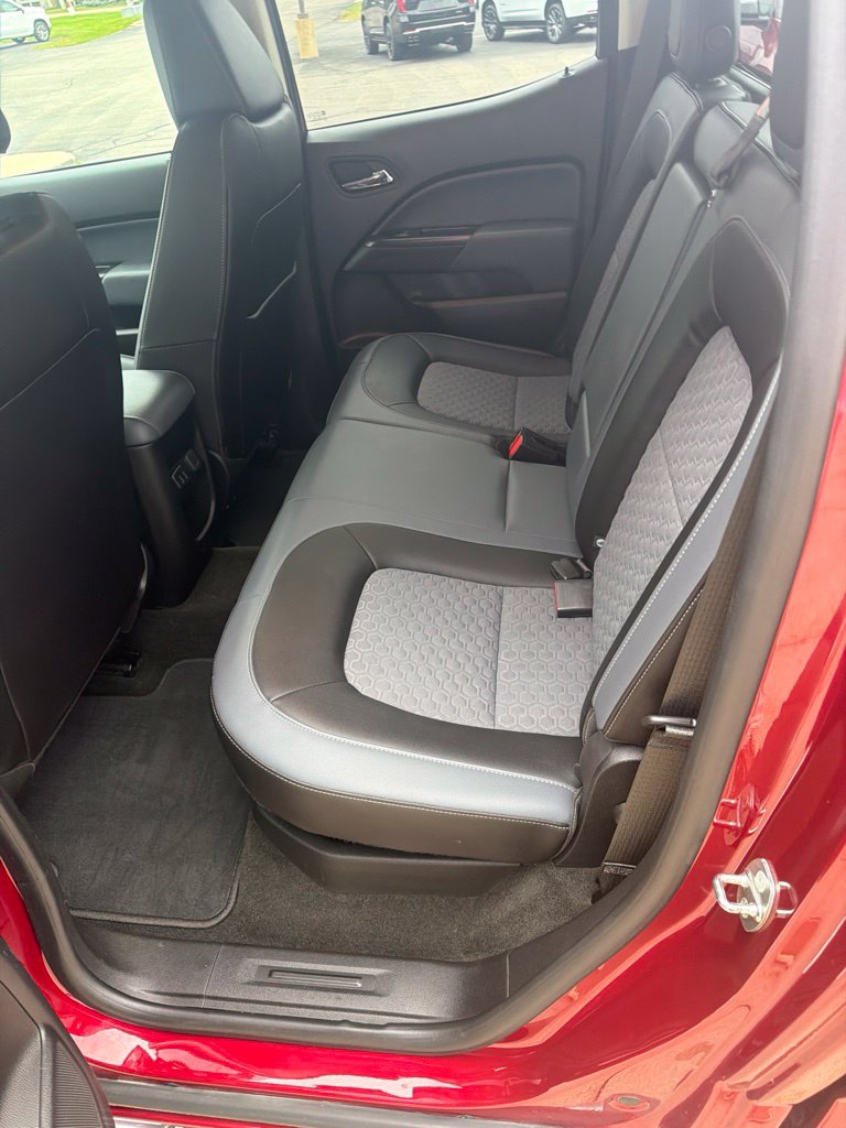Used 2018 Chevrolet Colorado Z71 AWD/4WD image 8