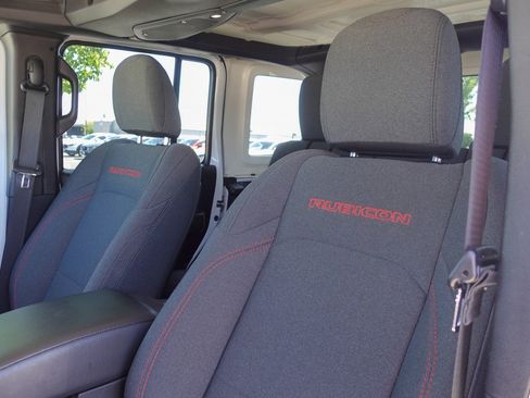 Used 2025 Jeep Wrangler Unlimited Rubicon image 10