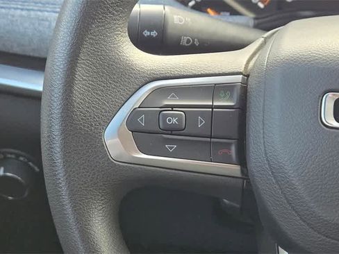 Used 2025 Jeep Compass Sport image 10