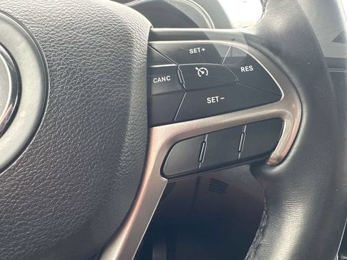Used 2021 Jeep Grand Cherokee Laredo X AWD/4WD image 28