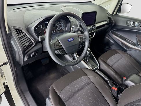Used 2019 Ford EcoSport SE w/ SE Convenience Package image 9