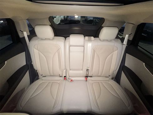 Used 2017 Lincoln MKX Reserve w/ Lincoln MKX Climate Package image 23