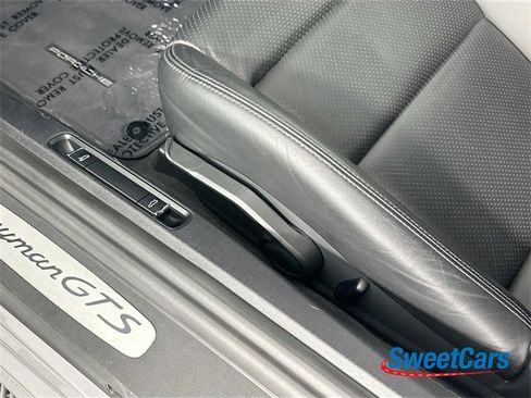 Used 2018 Porsche 718 Cayman GTS image 33