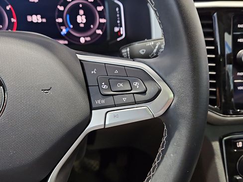 Certified 2023 Volkswagen Atlas Cross Sport SE w/ Panoramic Sunroof Package FWD image 19