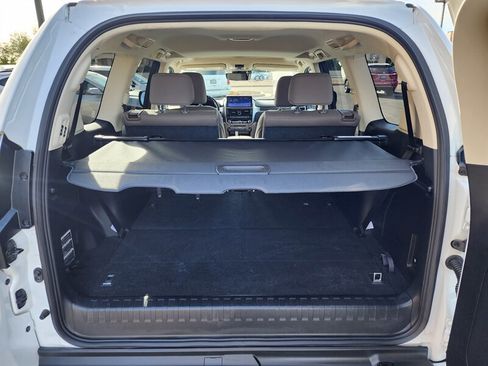 Used 2023 Lexus GX 460 Premium image 19