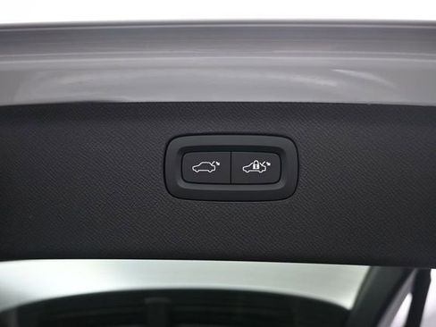 New 2026 Volvo XC90 B6 Plus w/ Protection Package Premier AWD/4WD image 31