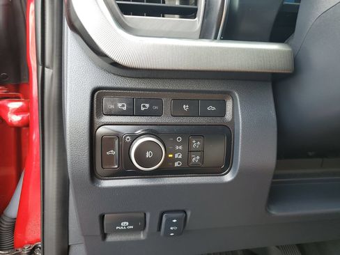 Used 2024 Ford F250 Platinum w/ Tremor Off-Road Package AWD/4WD image 30