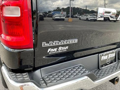 Used 2025 RAM 1500 Laramie AWD/4WD image 27