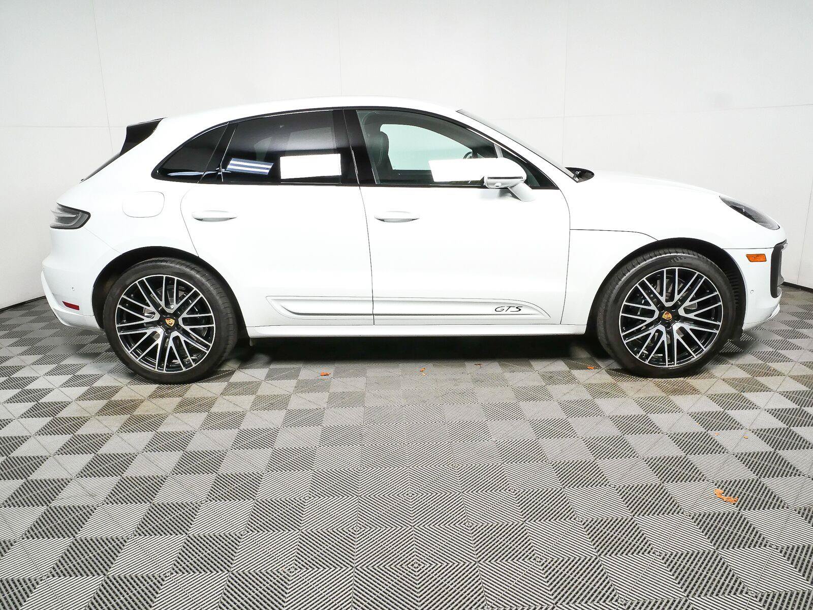 Certified 2023 Porsche Macan GTS AWD/4WD image 29