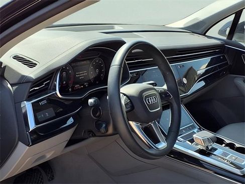 Used 2024 Audi Q7 2.0T Premium Plus image 8