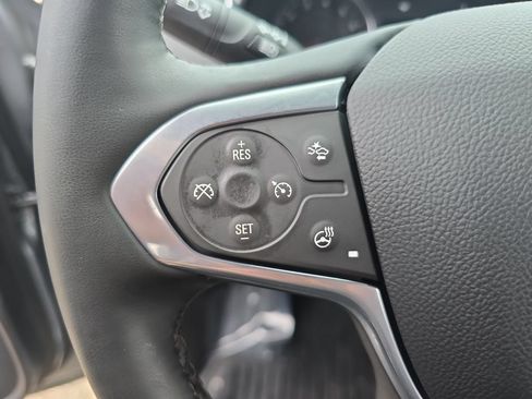 Used 2023 Chevrolet Traverse RS AWD/4WD image 18