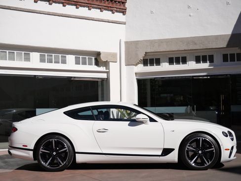 Used 2020 Bentley Continental GT image 5