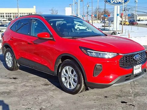 Used 2024 Ford Escape Active w/ Tech Pack #2 image 2