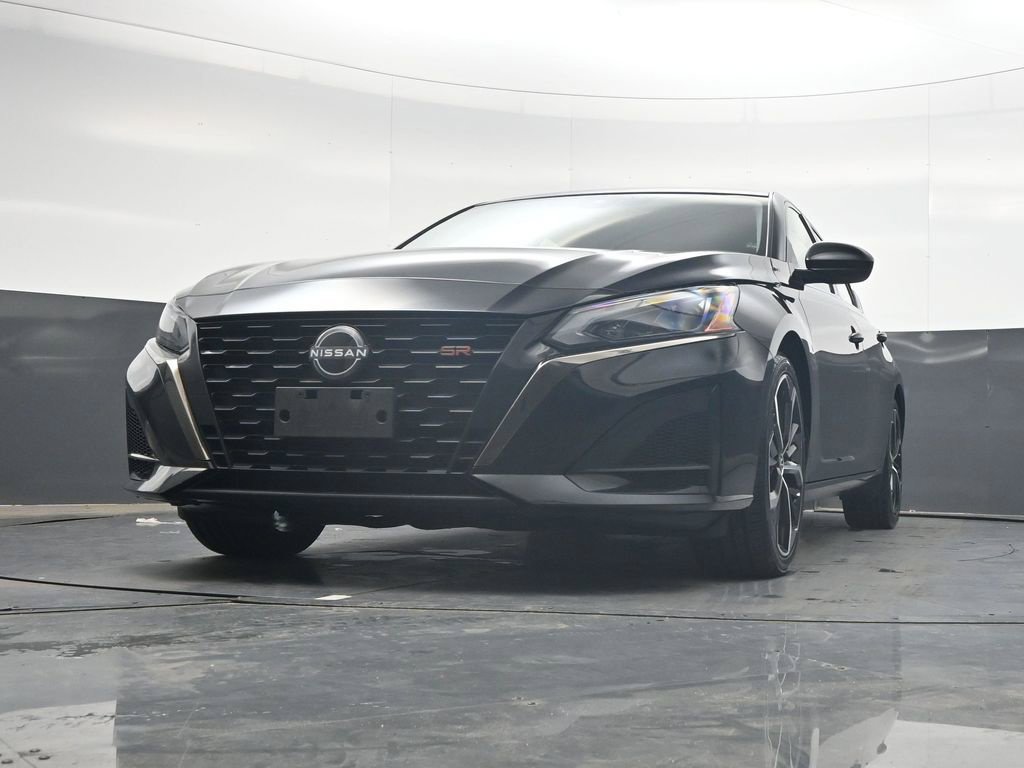 Certified 2024 Nissan Altima 2.5 SR FWD image 40