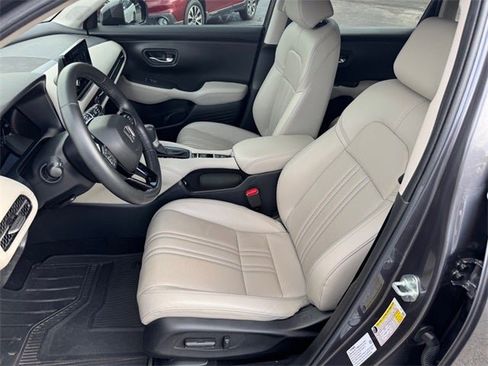Used 2023 Honda HR-V EX-L image 9
