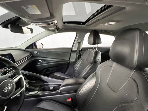 Used 2023 Hyundai Elantra Limited image 22
