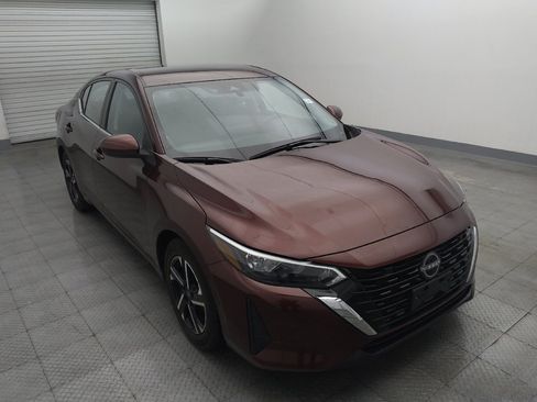 Used 2025 Nissan Sentra SV FWD image 13