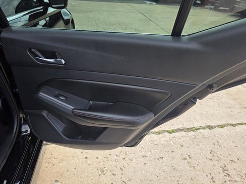 Used 2022 Nissan Altima 2.5 SR w/ Midnight Edition Package FWD image 22