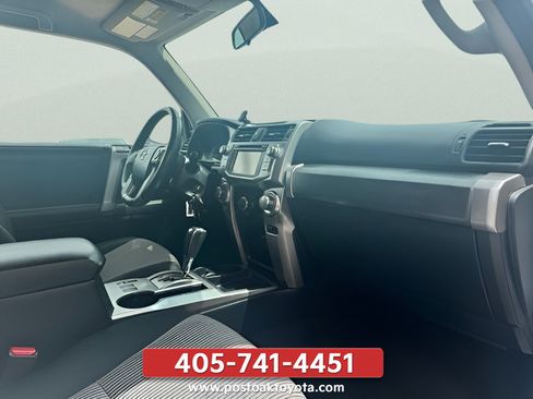 Used 2019 Toyota 4Runner SR5 RWD image 33