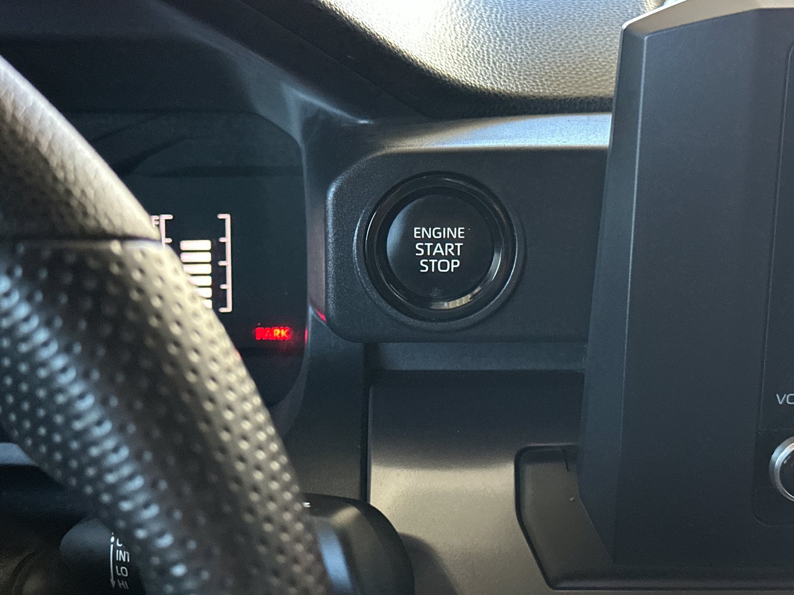 Used 2024 Toyota Tacoma SR5 AWD/4WD image 19