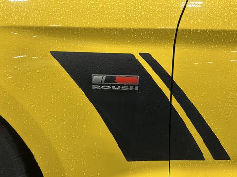 Used 2016 Ford Mustang GT Premium RWD image 10
