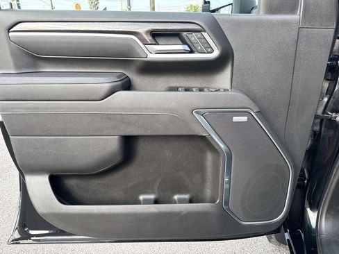 Used 2025 Chevrolet Silverado 2500 LTZ w/ LTZ Plus Package image 19