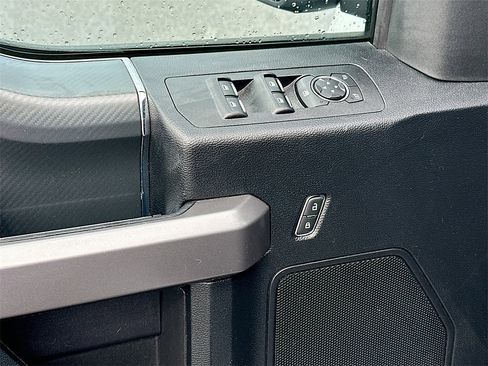 Certified 2019 Ford F150 XLT w/ Equipment Group 302A Luxury image 21