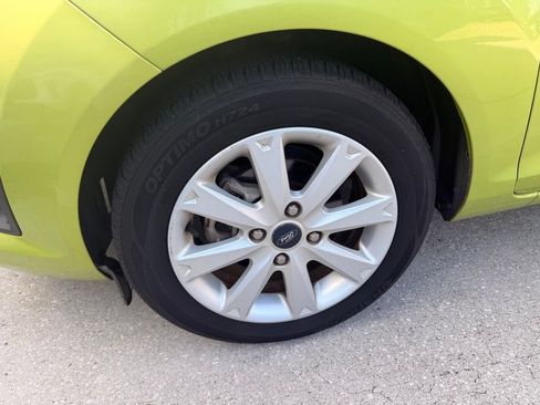 Used 2011 Ford Fiesta SE w/ 203A Rapid Spec Order Code FWD image 4