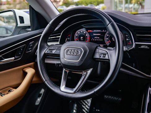 Used 2023 Audi Q8 Premium w/ Convenience Package AWD/4WD image 16