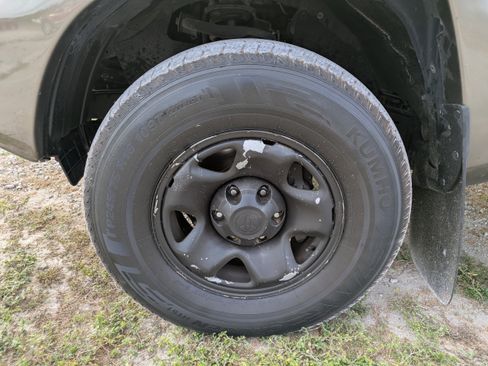 Used 2015 Toyota Tacoma PreRunner w/ SR5 Package image 10