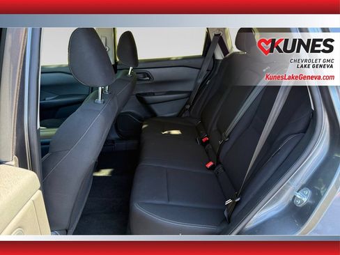 Used 2024 Nissan Rogue S FWD image 32