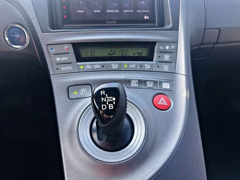 Used 2013 Toyota Prius Five FWD image 21
