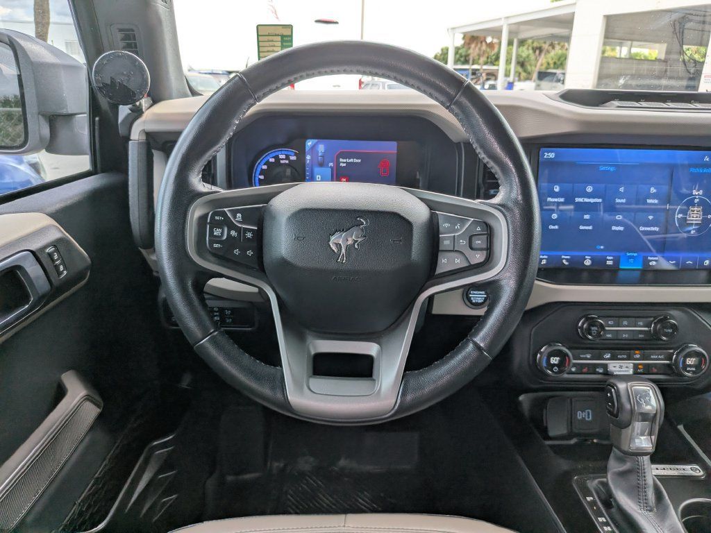 Used 2023 Ford Bronco Wildtrak AWD/4WD image 14