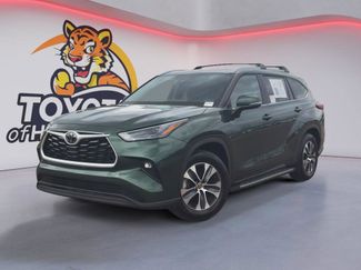 Used 2025 Toyota Highlander XLE video 1