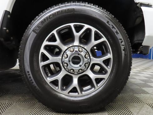 Used 2022 Ford F250 Lariat w/ Lariat Ultimate Package image 8