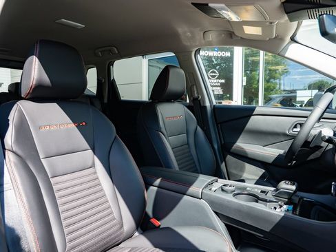 New 2026 Nissan Rogue SV AWD/4WD image 27